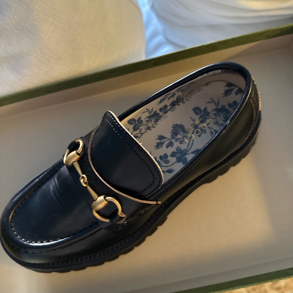 GUCCI LUG SOLE LOAFER - WORN ONCE